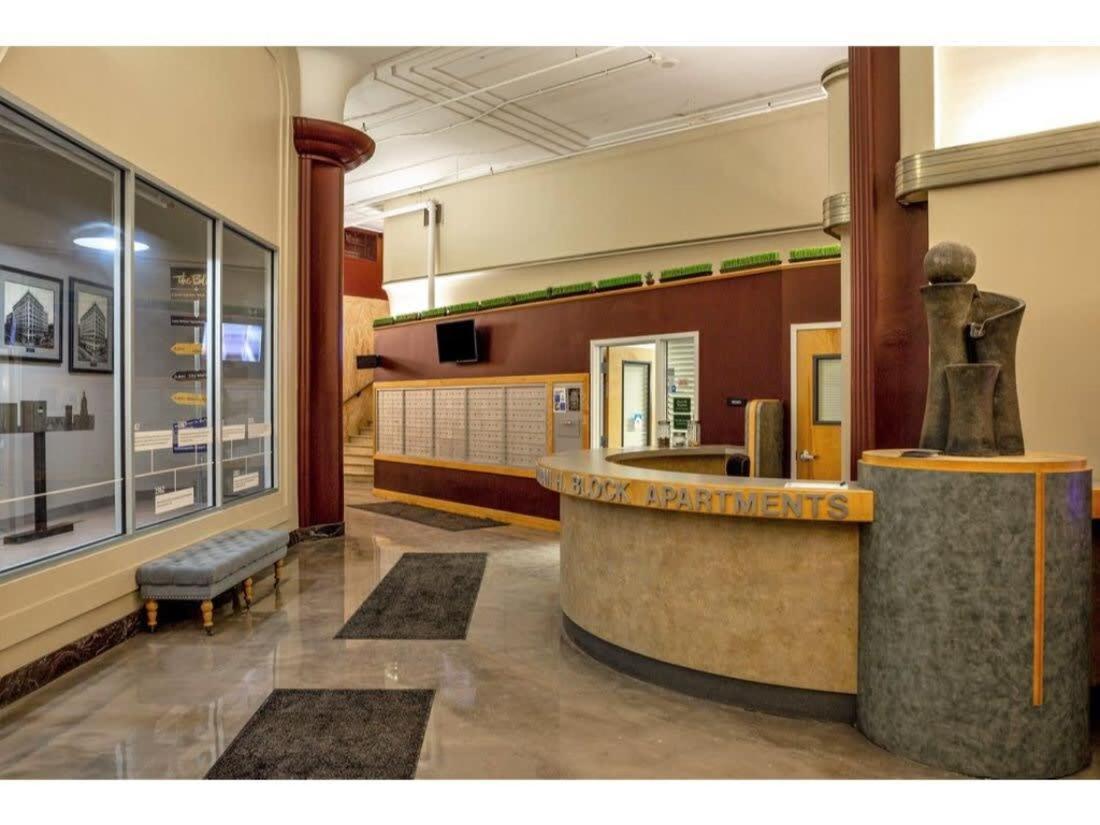 Beautiful 2Br 2Ba In The Block By Cozysuites Indianapolis Buitenkant foto